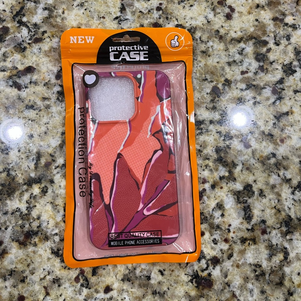 iPhone 13 Cell phone cover NWT